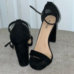 Women's Black Heeled Sandals